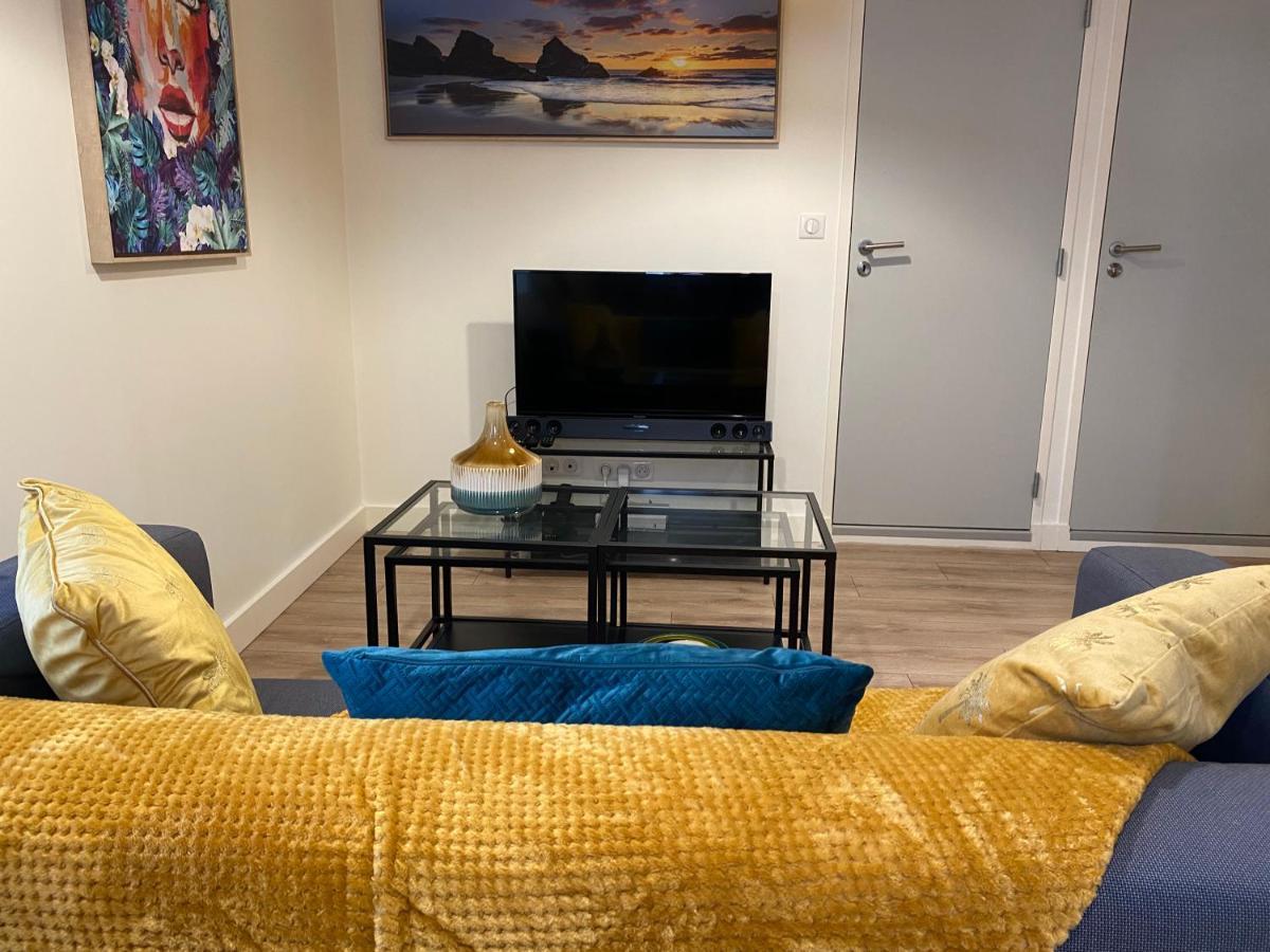 Bel appartement avec place de parking a proximité Châtillon-sur-Chalaronne Esterno foto